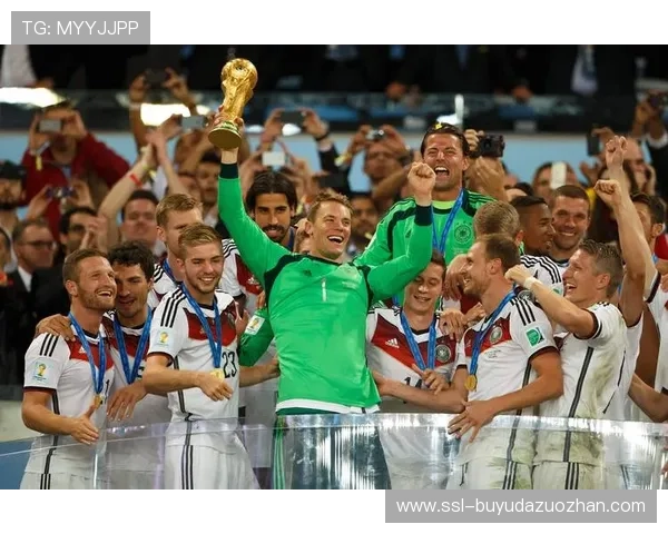 拜仁诺伊尔伤缺,乌尔比希门将位置表现获认可 拜仁诺伊尔伤缺,乌尔比希门将位置表现获认可